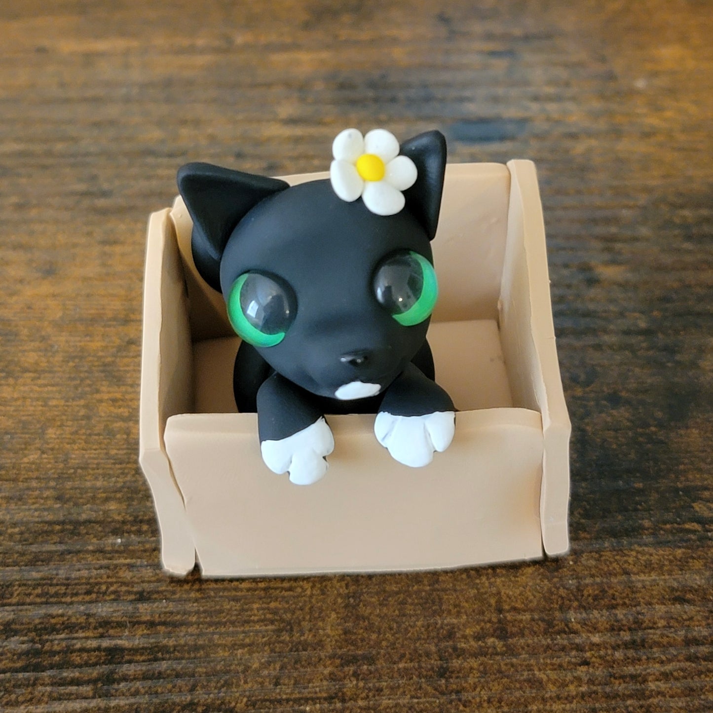 Mini Cardboard Box Kitten “Daisy”, Cat Sculpture