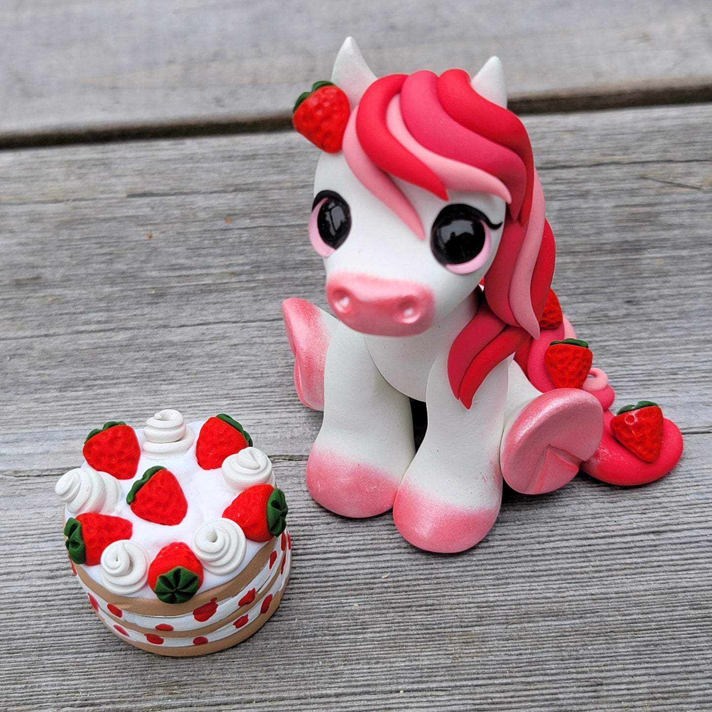Strawberry Shortcake Pony, Horse Sculpture