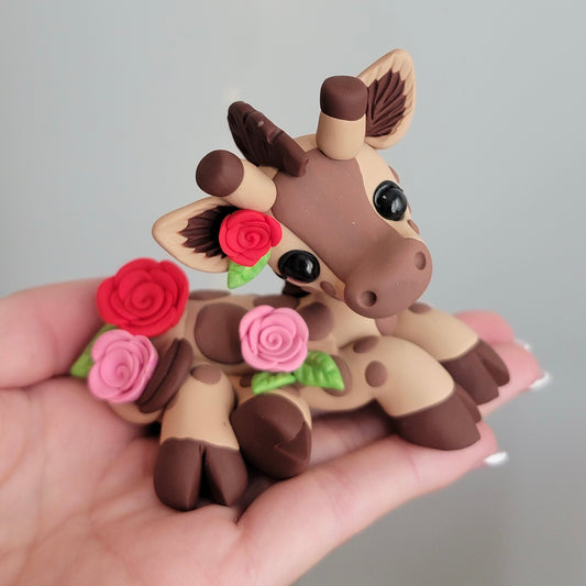 Gentle Rose Giraffe “Luna”, Handmade Clay Giraffe