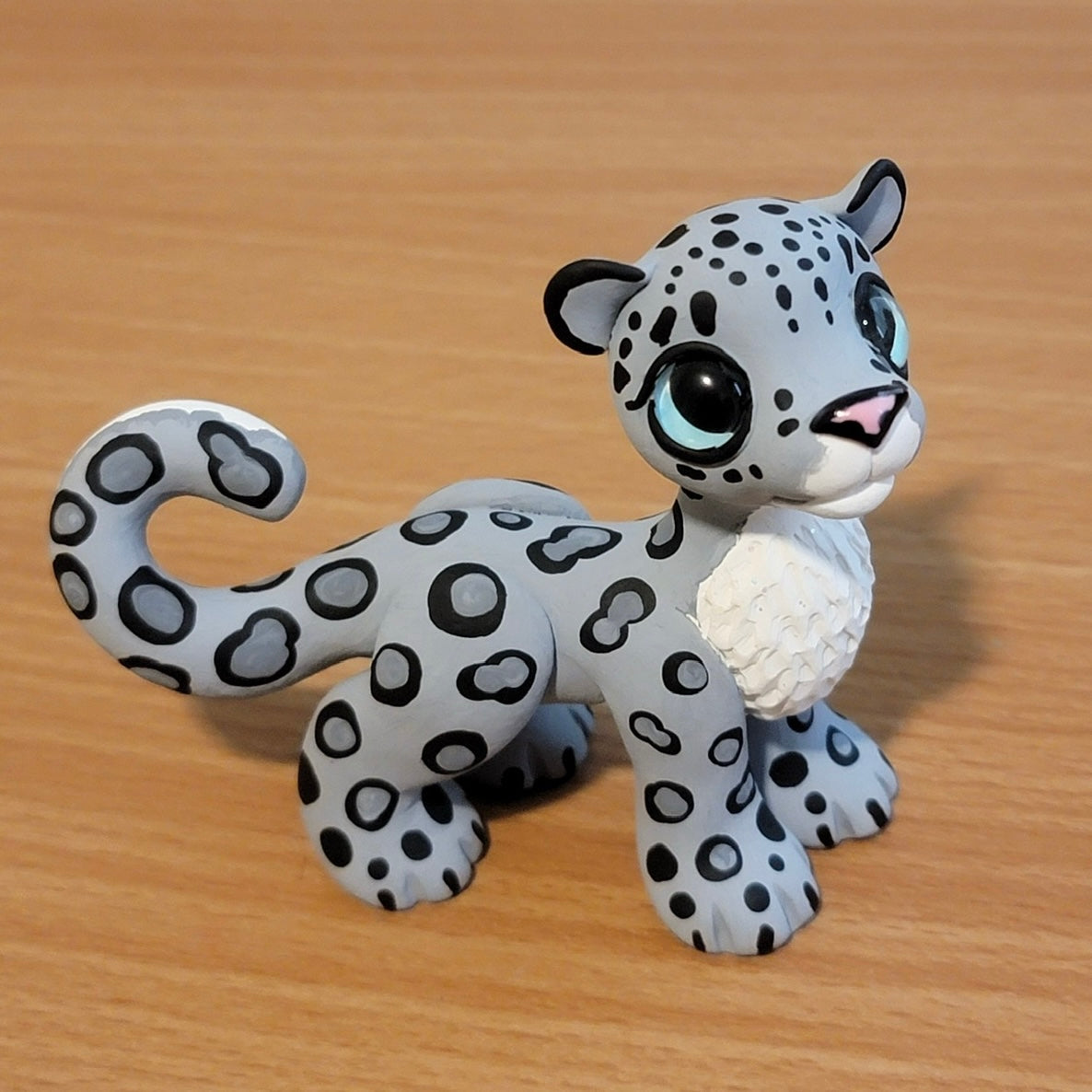 Snow Leopard “Eve”, Handmade Clay Snow Leopard