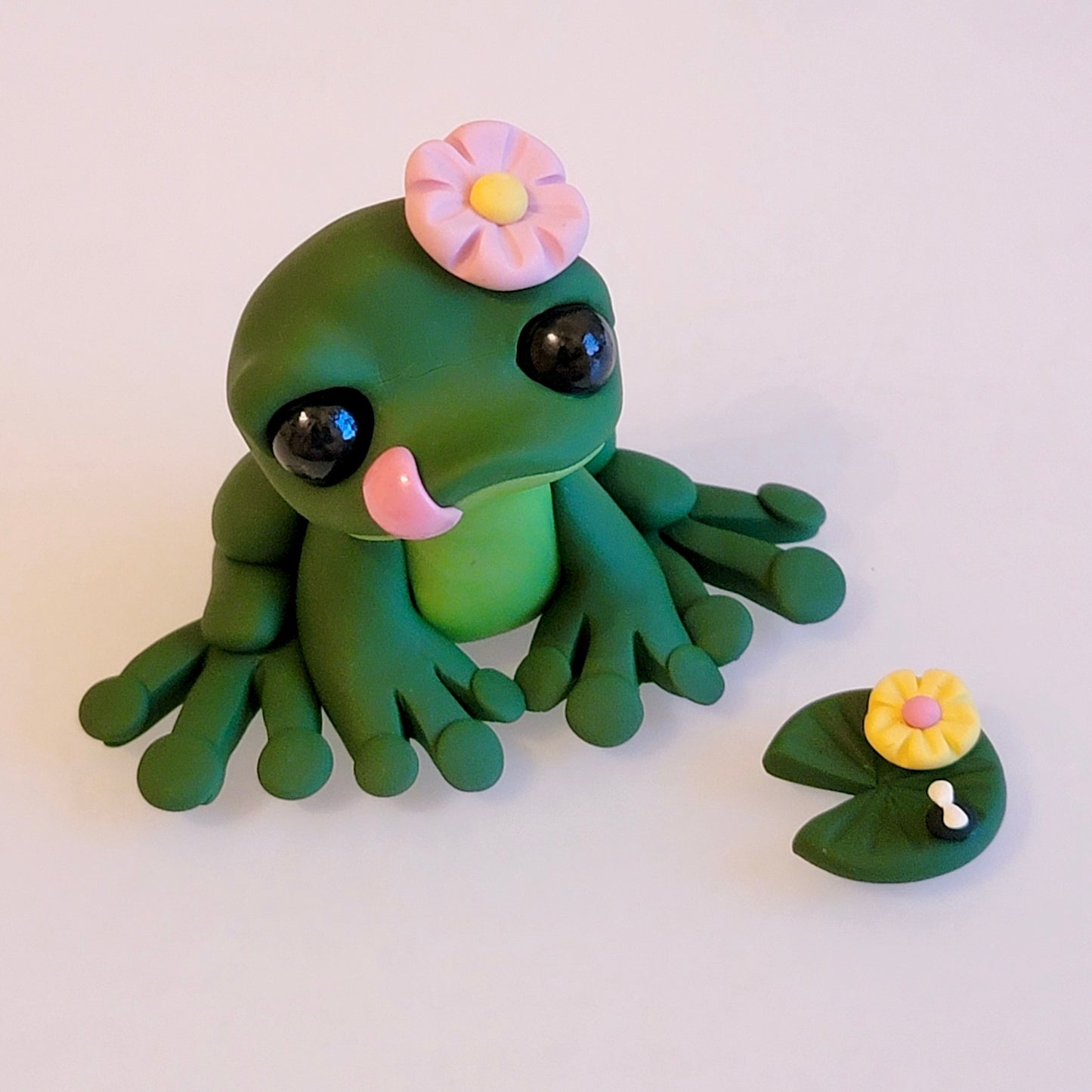 Flower Frog “Kiwi”, Handmade Clay Frog
