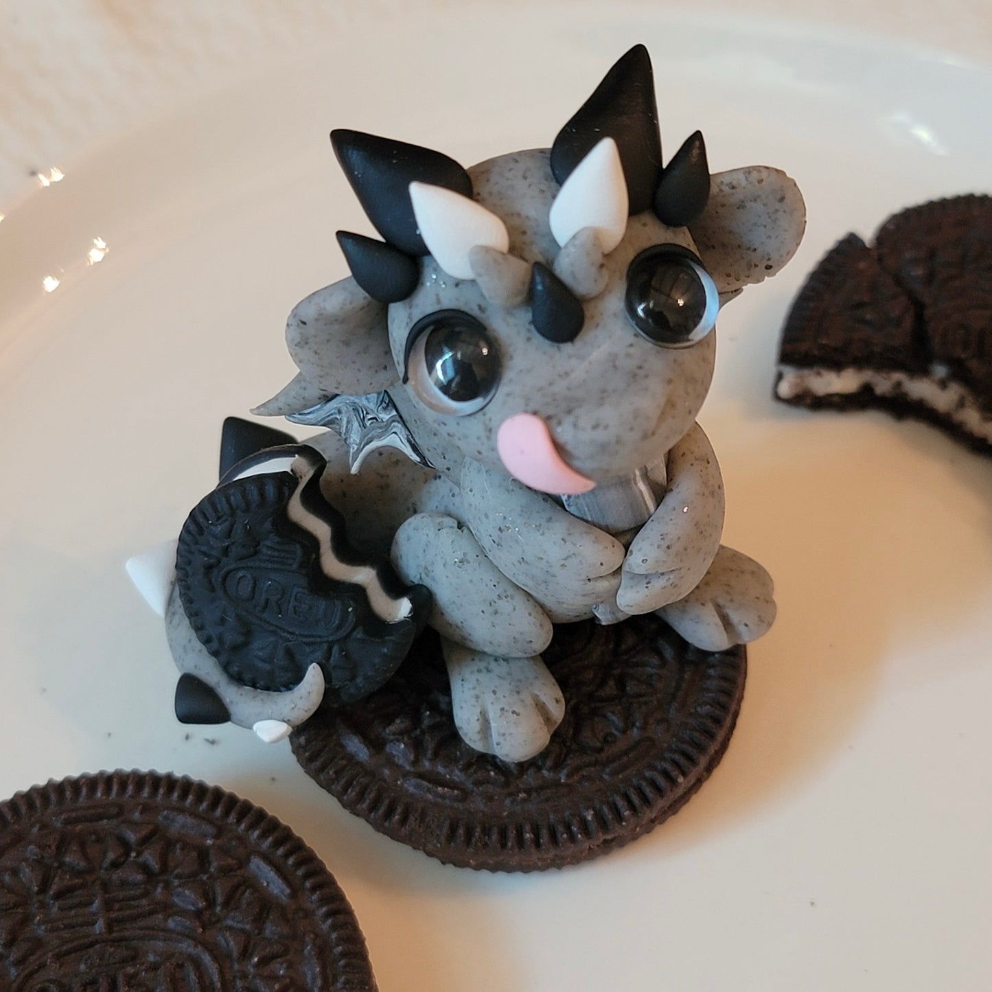 Oreo Cookie Dragon “Cookie Dough”, Dragon Sculpture