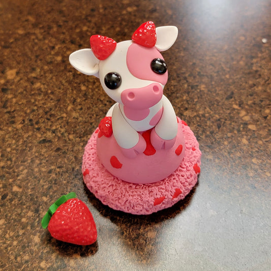 Ice Cream Cow “Strawberry Swirl”, Cow Sculpture