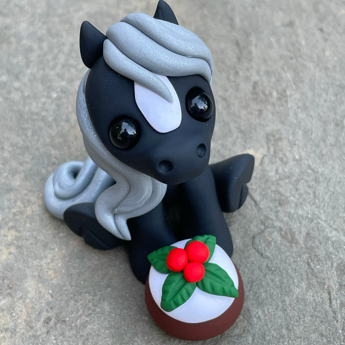 Christmas Pudding Pony “Delight”, Horse Sculpture