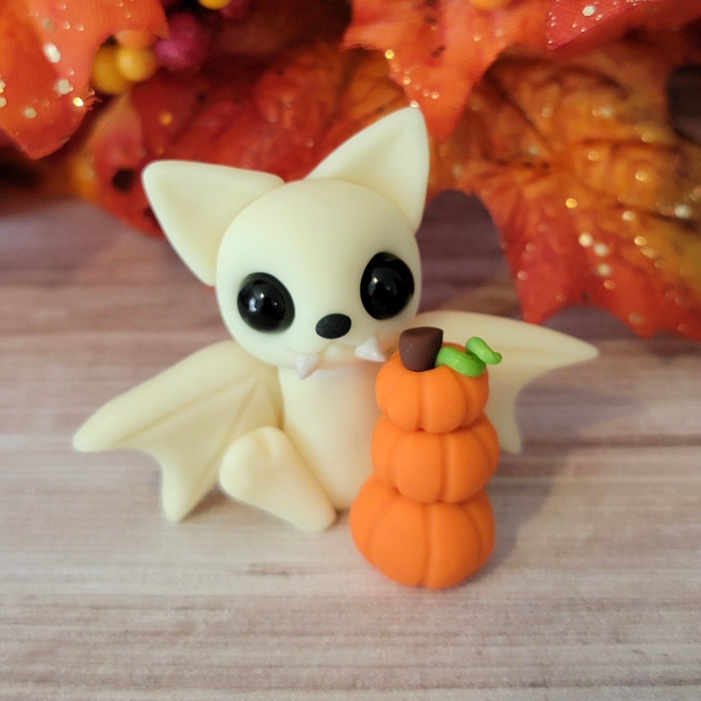 Mini Glow in the dark Pumpkin Bat, Bat Sculpture